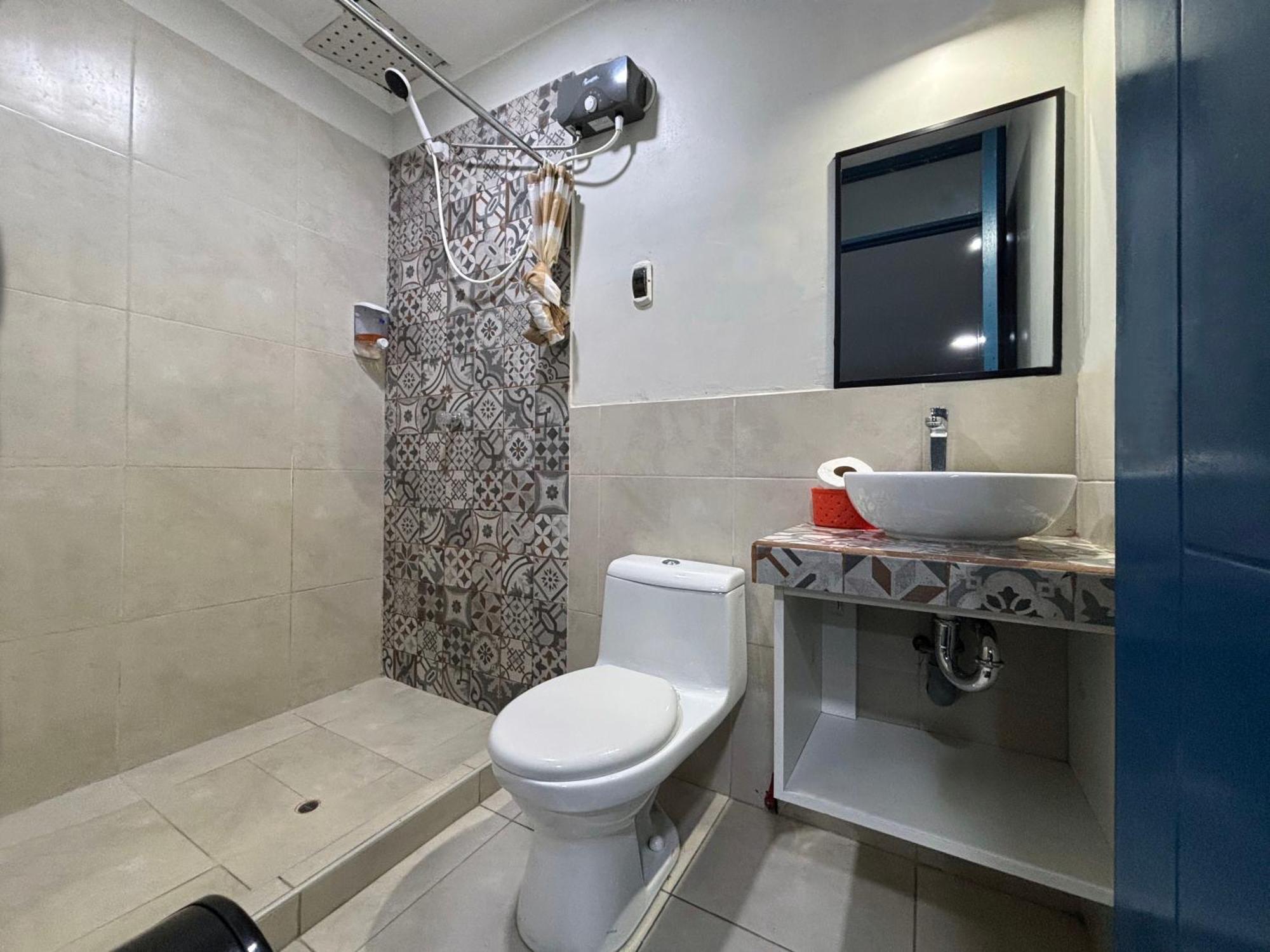 Casa Plaza Bolivar Bed and breakfast *
